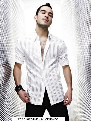 salllllzzzz - FRUMOS ESTE PONCHO!!!nu este asa??? - rebelde